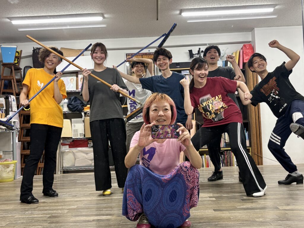 ANB Tap Dance Studioで楽しむ生徒たち