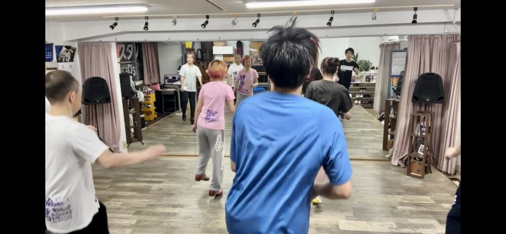 福岡ANB Tap Dance Studioで踊る生徒のステップ