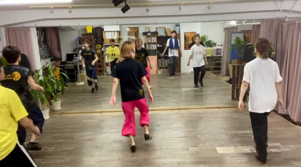 タップダンス初心者　講師指導　福岡スタジオ