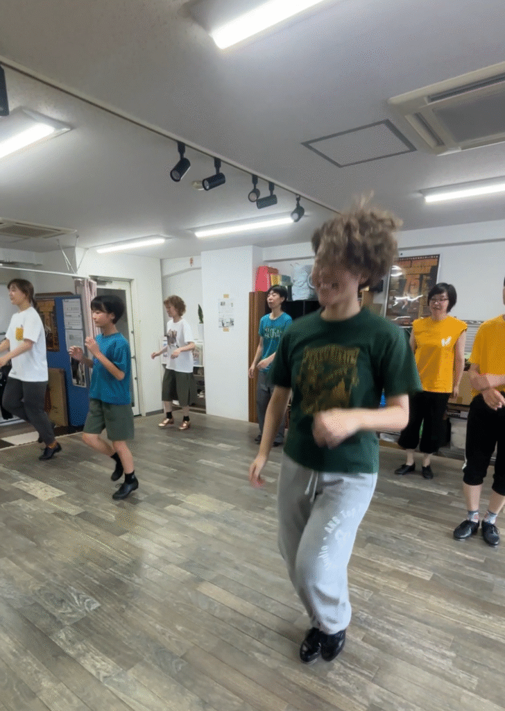 タップダンス初心者　グループレッスン　楽しい
